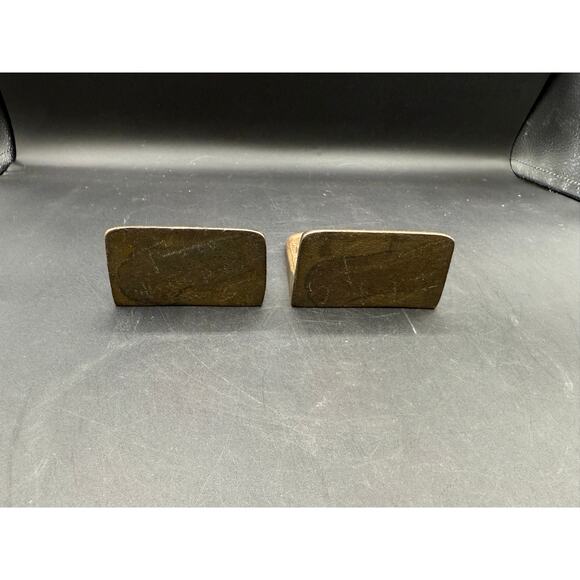 Vintage Village Blacksmith Shop 2 Bookends Cast Metal Embossed Stable - Picture 5 of 9